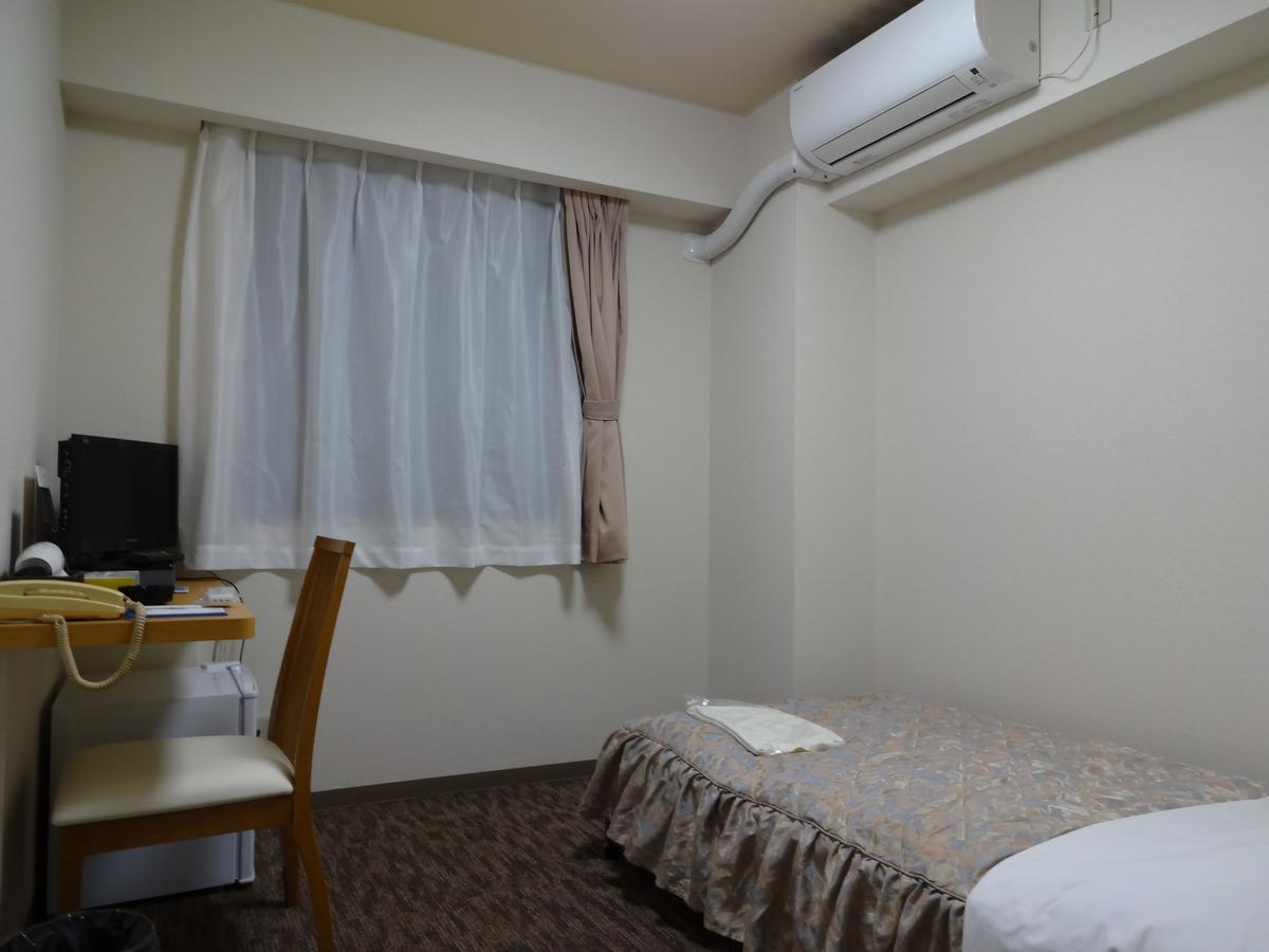 Ushiku City Hotel Ekimaekan Exterior photo